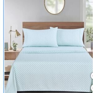 South Point 4-piece Sheet set Twin-twin XL new Green White